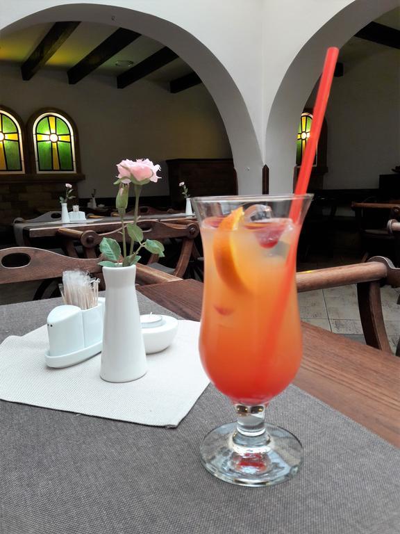 Excalibur Penzion A Restaurace Moravska Trebova Luaran gambar